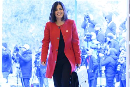 14/01/2020. The Minister for Health, Carolina Darias, enters the Council of Ministers building